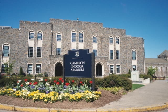 SHAKY & CRAZY ... That's Cameron Indoor!!!